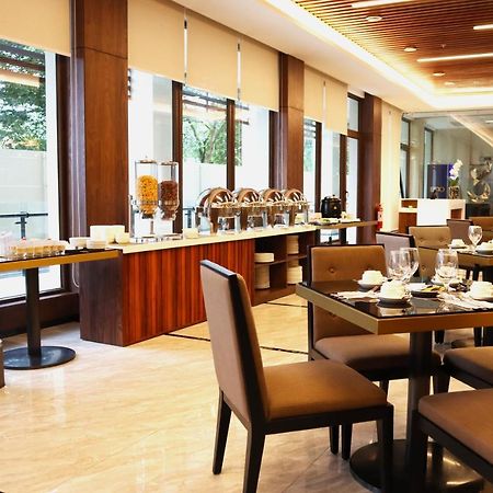 Hotel Casiana & Events Center Tagaytay Managed By Hii Tagaytay City Bagian luar foto