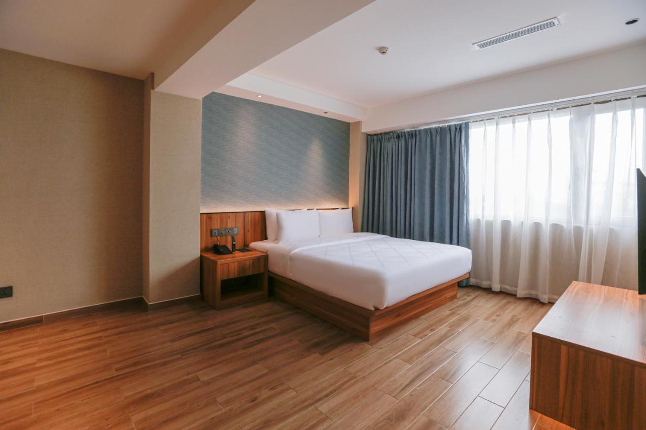 Hotel Casiana & Events Center Tagaytay Managed By Hii Tagaytay City Bagian luar foto