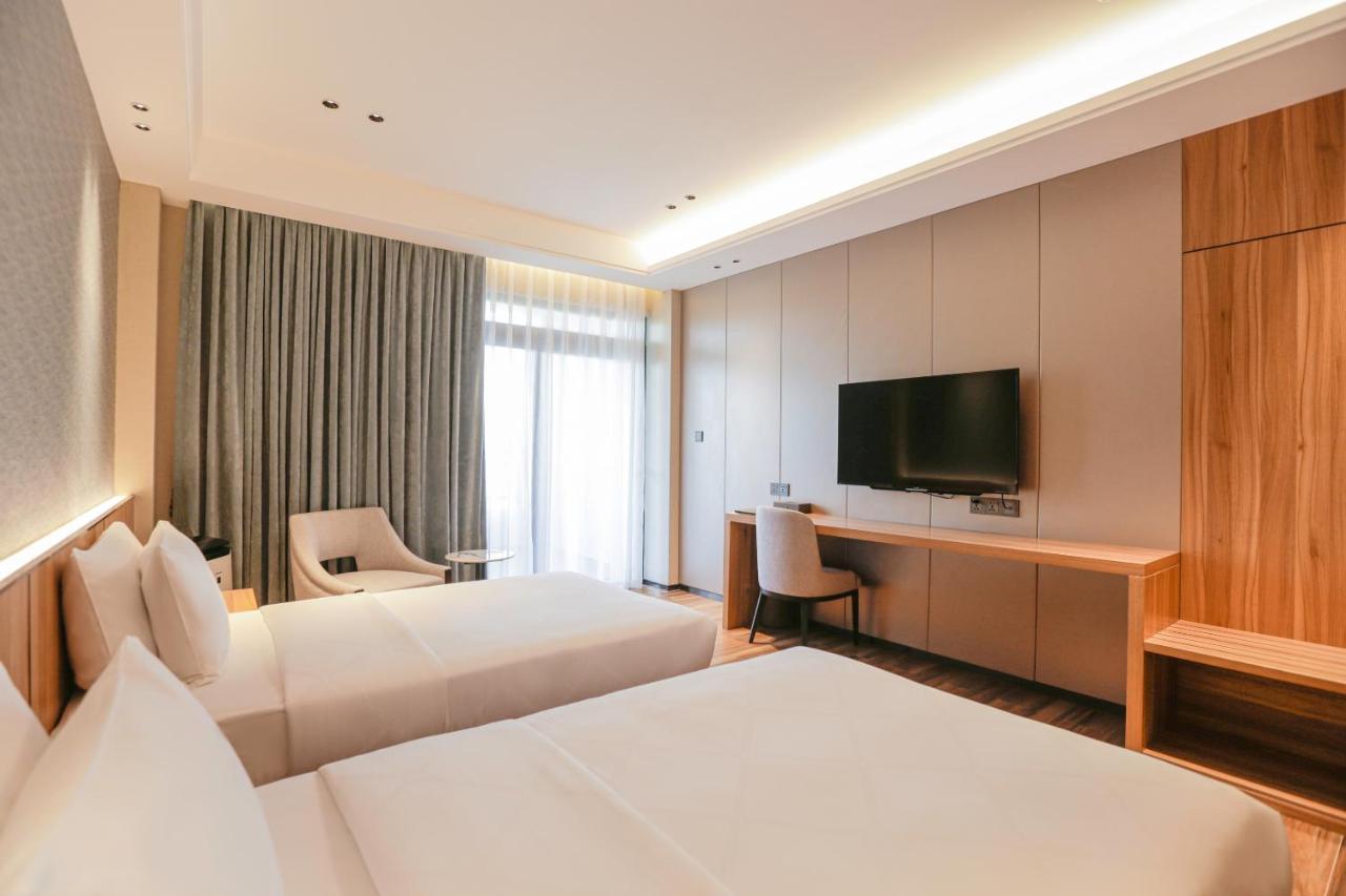 Hotel Casiana & Events Center Tagaytay Managed By Hii Tagaytay City Bagian luar foto