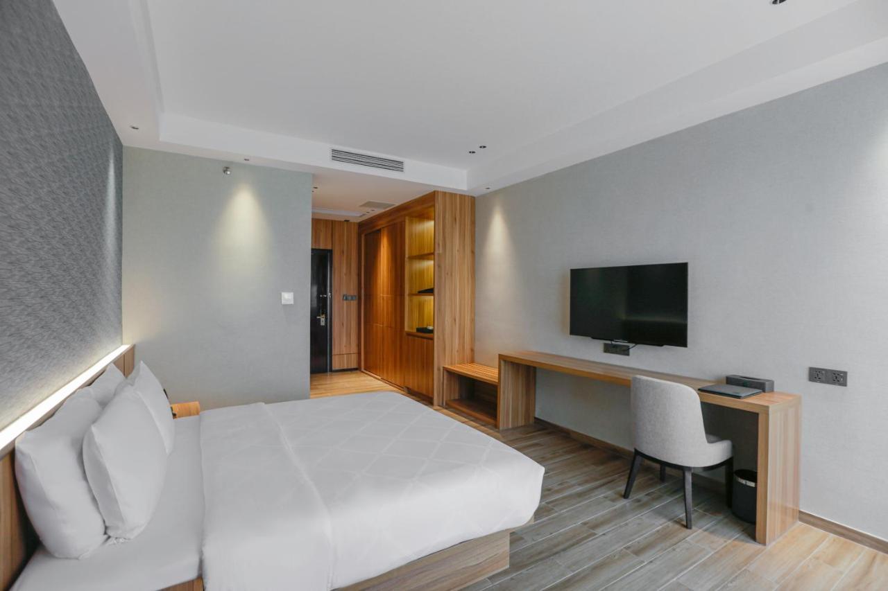 Hotel Casiana & Events Center Tagaytay Managed By Hii Tagaytay City Bagian luar foto
