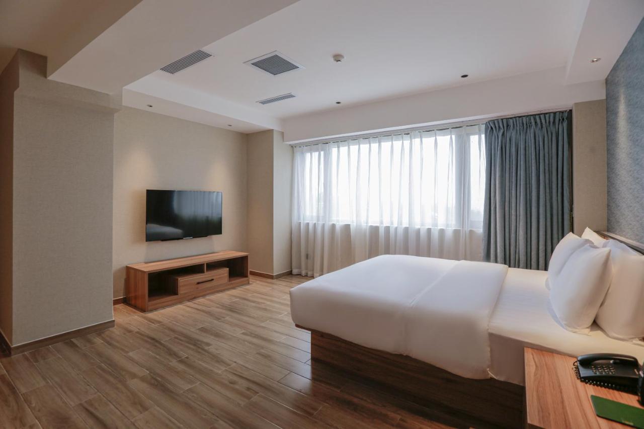 Hotel Casiana & Events Center Tagaytay Managed By Hii Tagaytay City Bagian luar foto